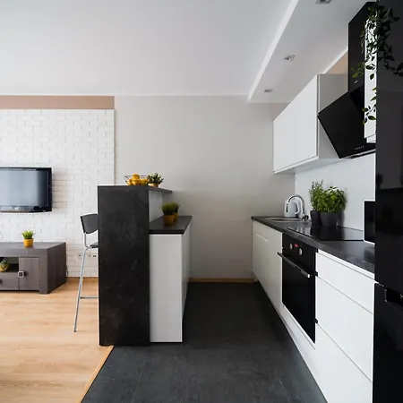 - 3 - Lift - Parking-new Building Breslavia